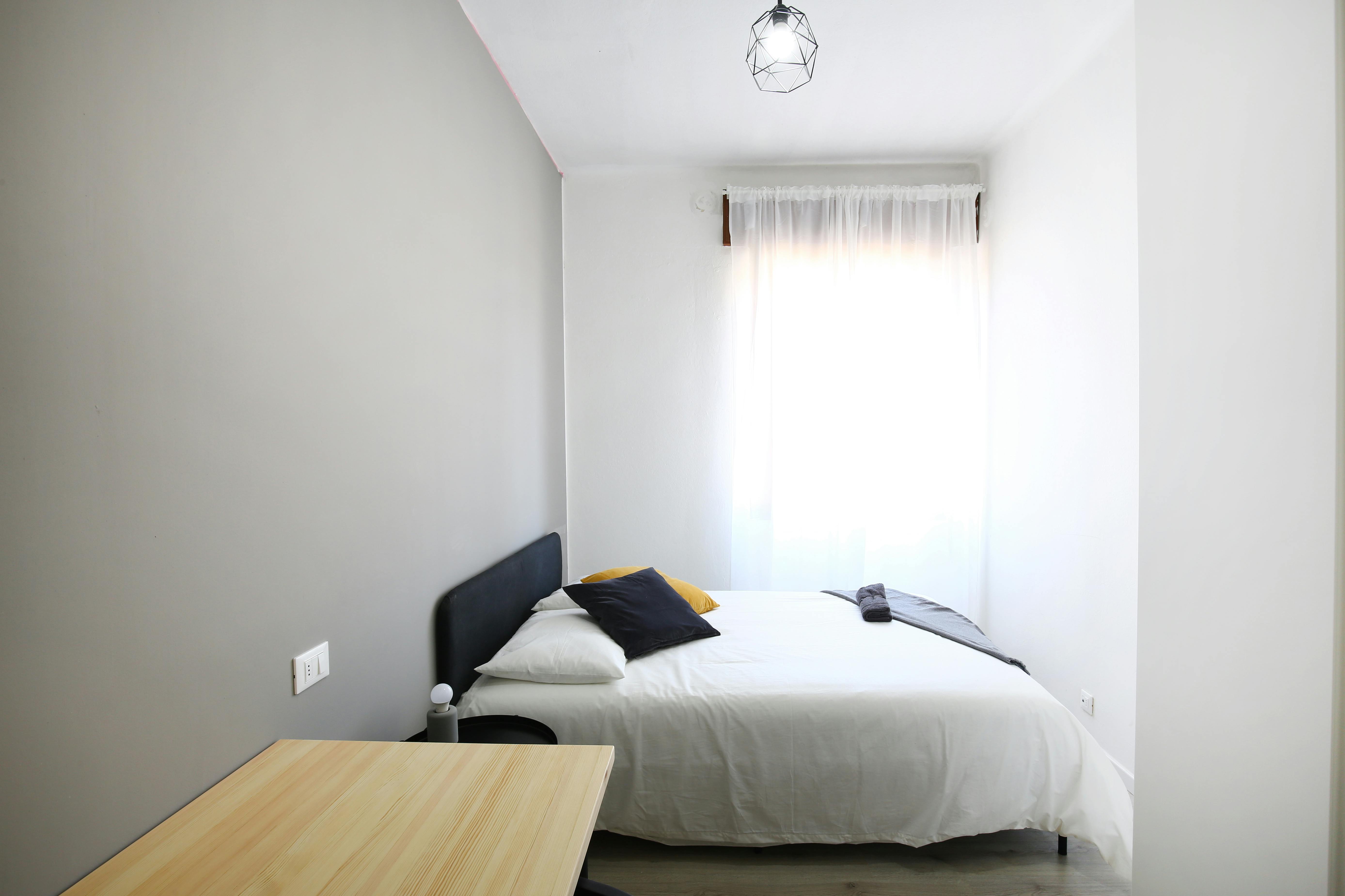 WG-Zimmer zu mieten für 550 € pro Monat in Modena, Via Giuseppe Soli