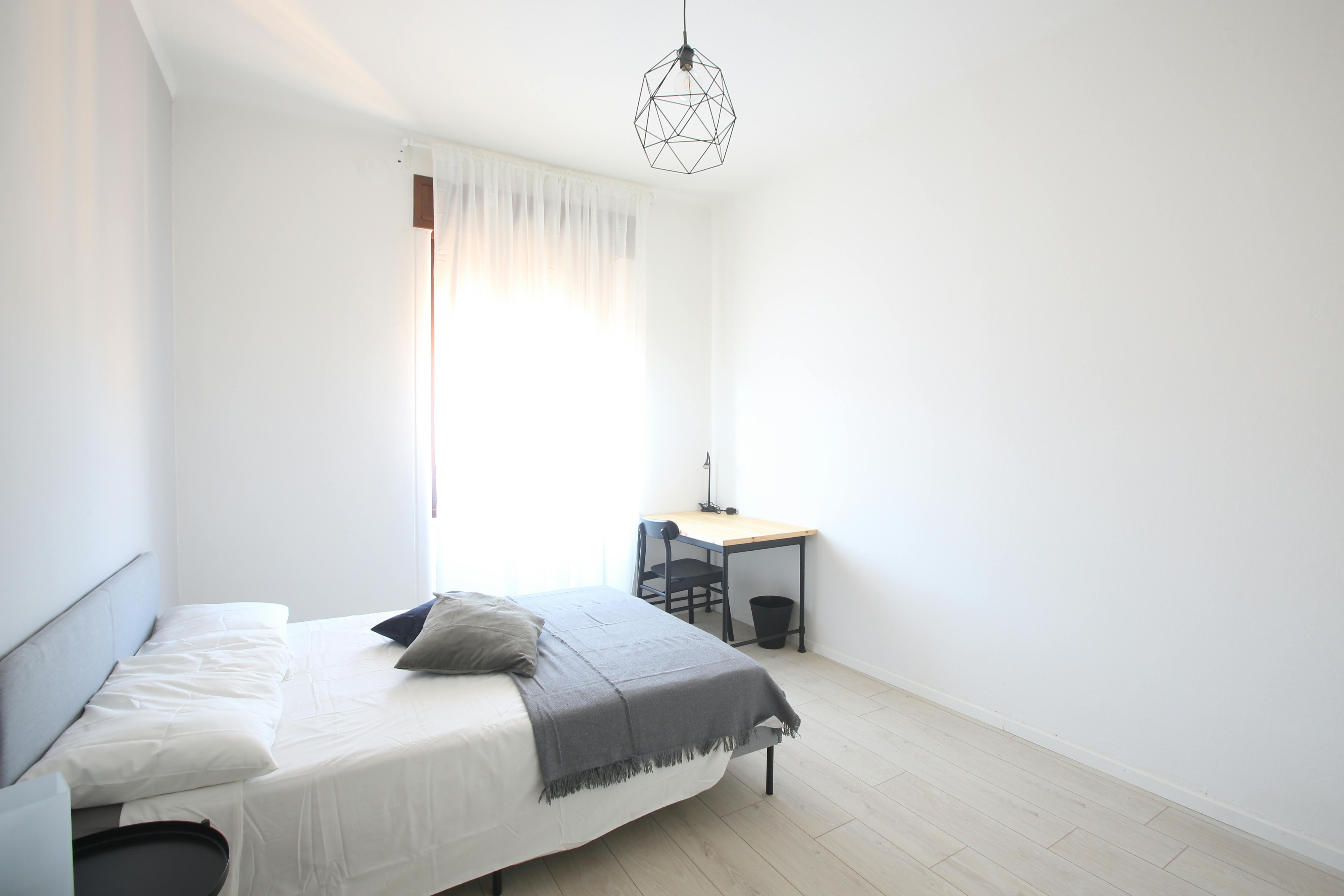 Single room Modena, 1 bed, 13m² — photo 1
