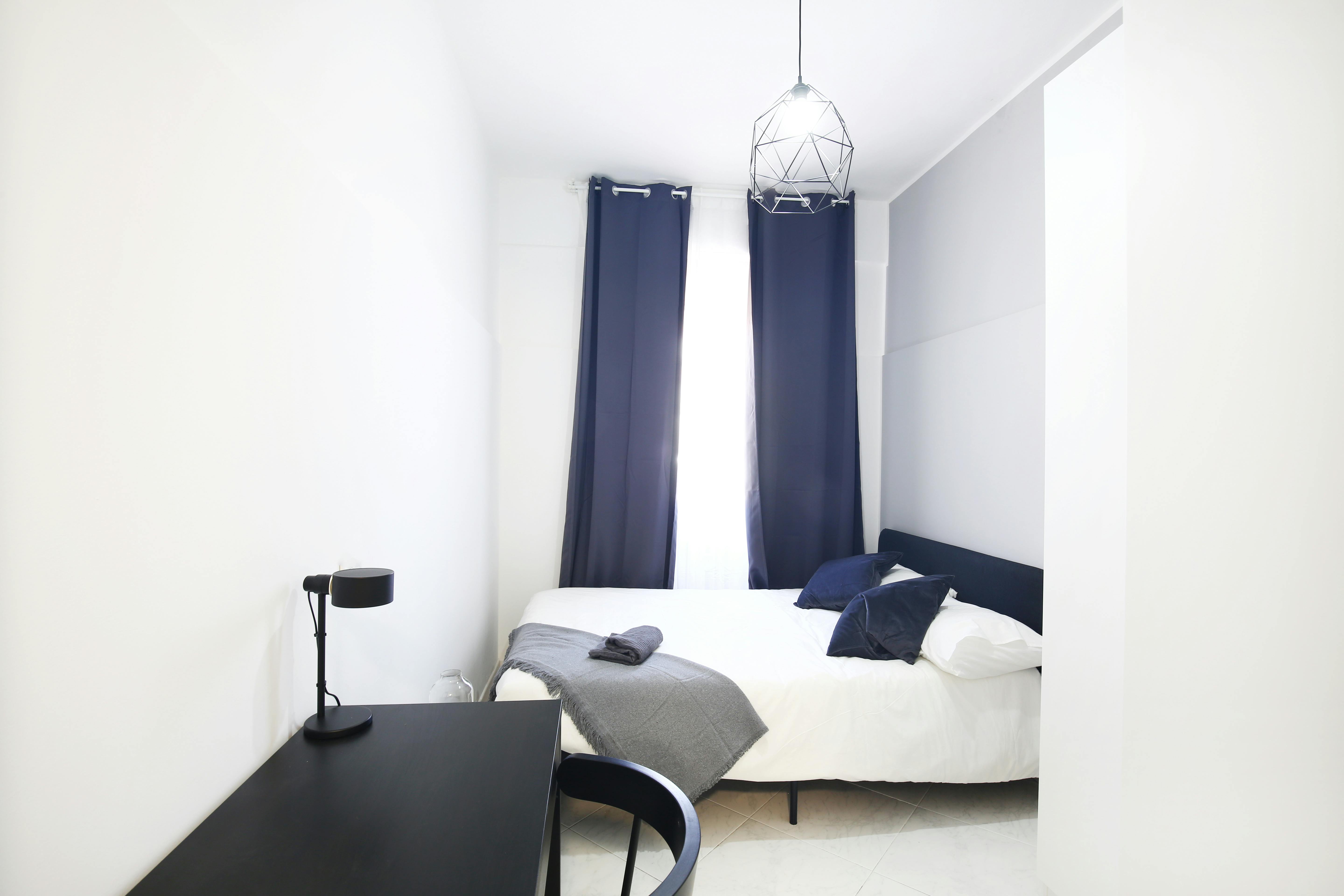 Приватна кімната за оренду для 595 EUR на місяць у Milan, Via Privata Mauro Rota