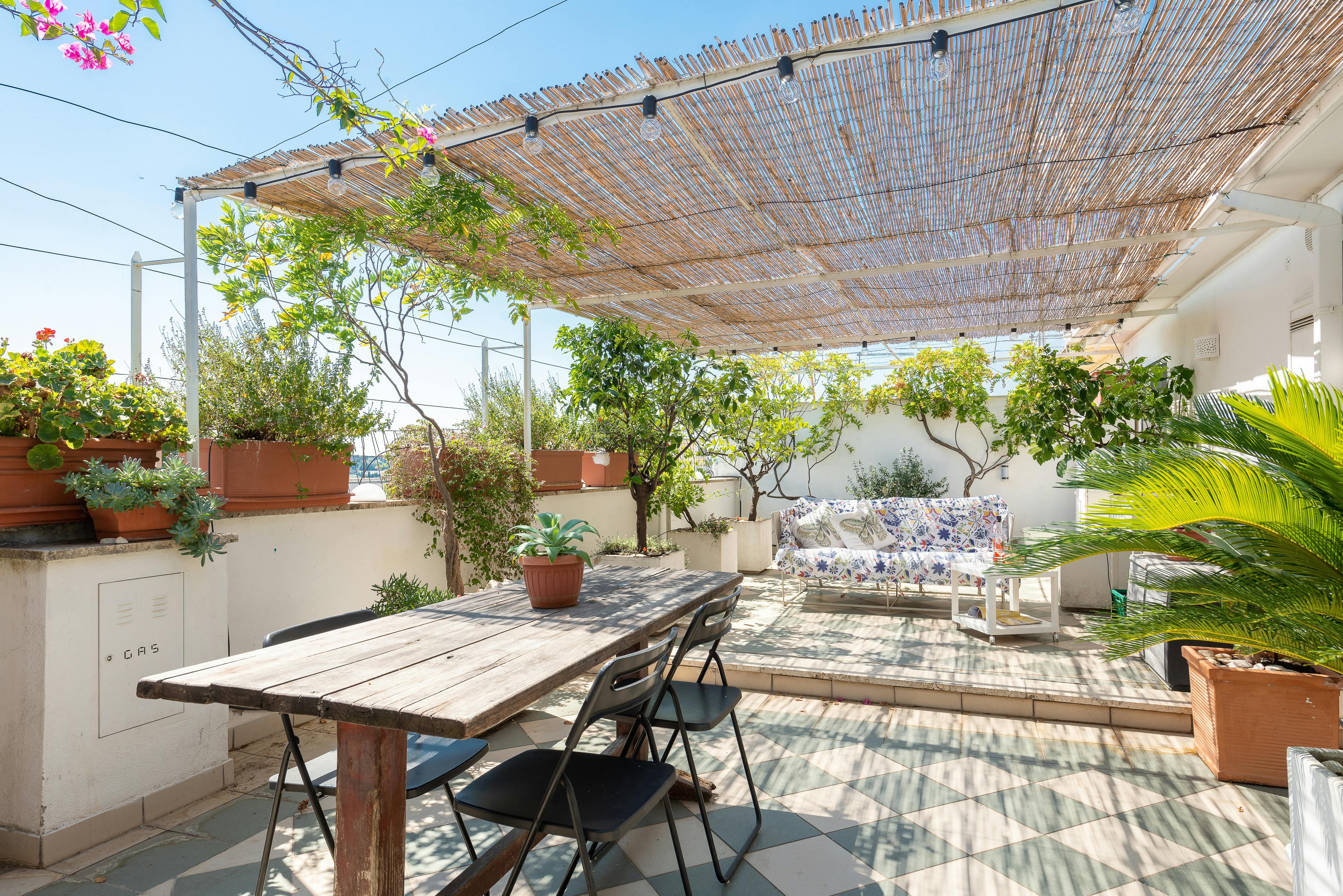 Appartement à louer pour 1 900 €/mois à Rome, Via Adolfo Omodeo