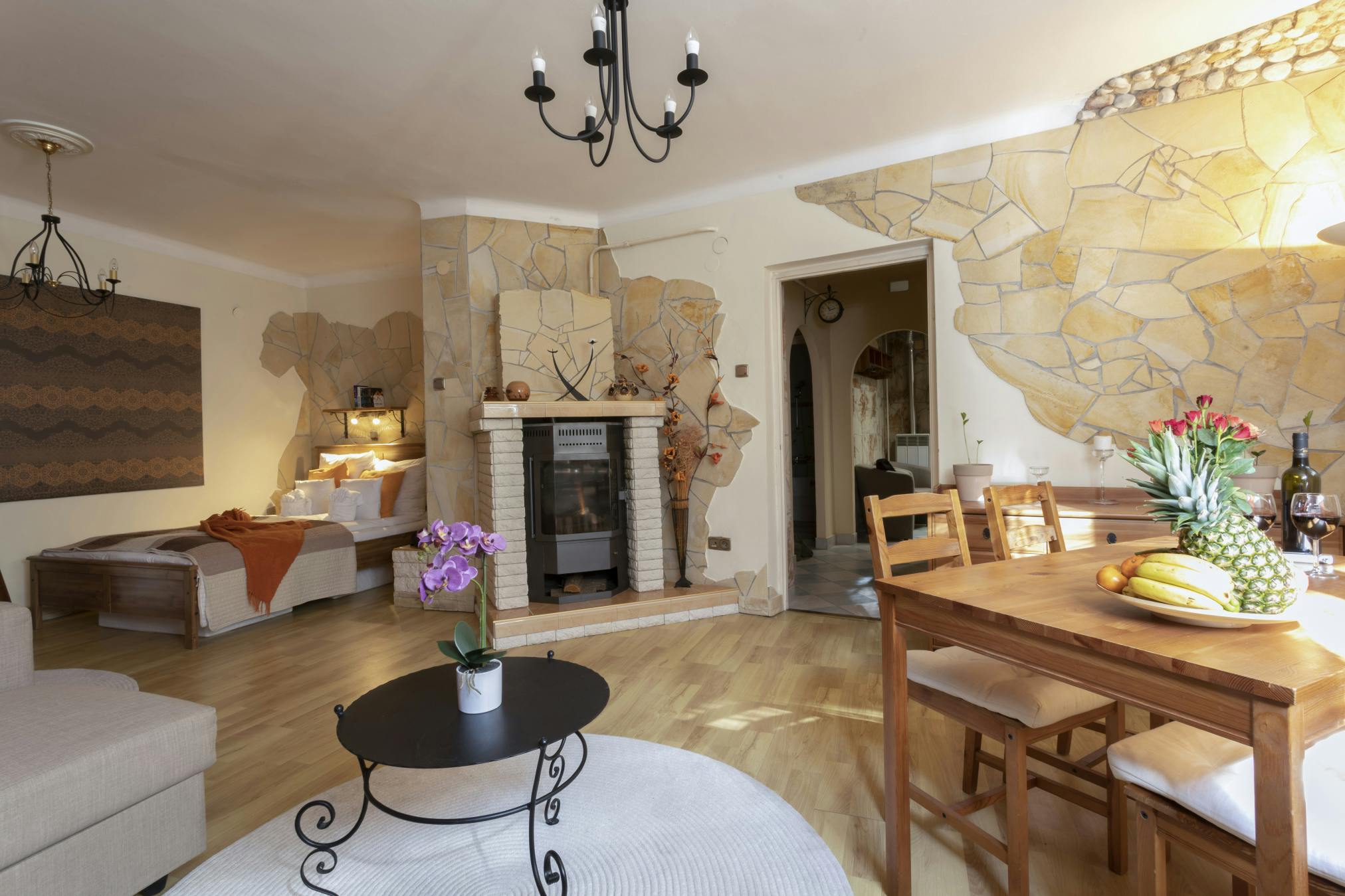 Apartment for rent for HUF 348,998 per month in Budapest, Szalag utca