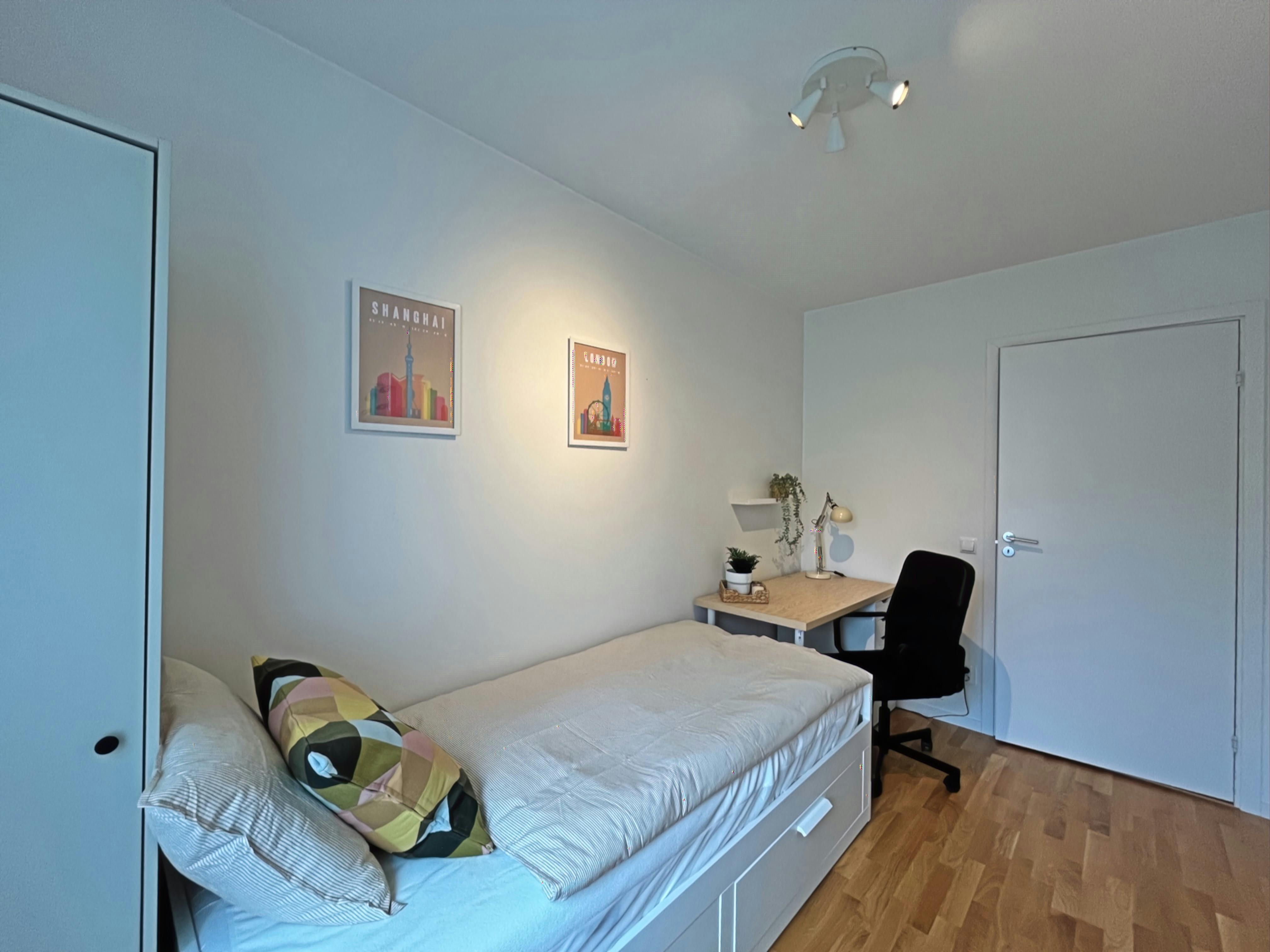 Private room for rent for SEK 6,059 per month in Järfälla, Barkarbyvägen