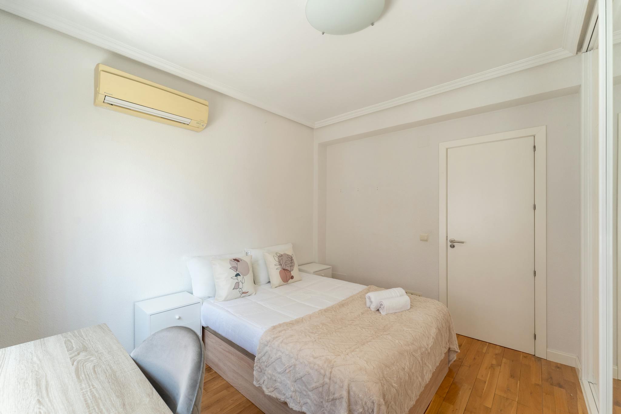 Paseo de San Francisco de Sales, Madrid preview