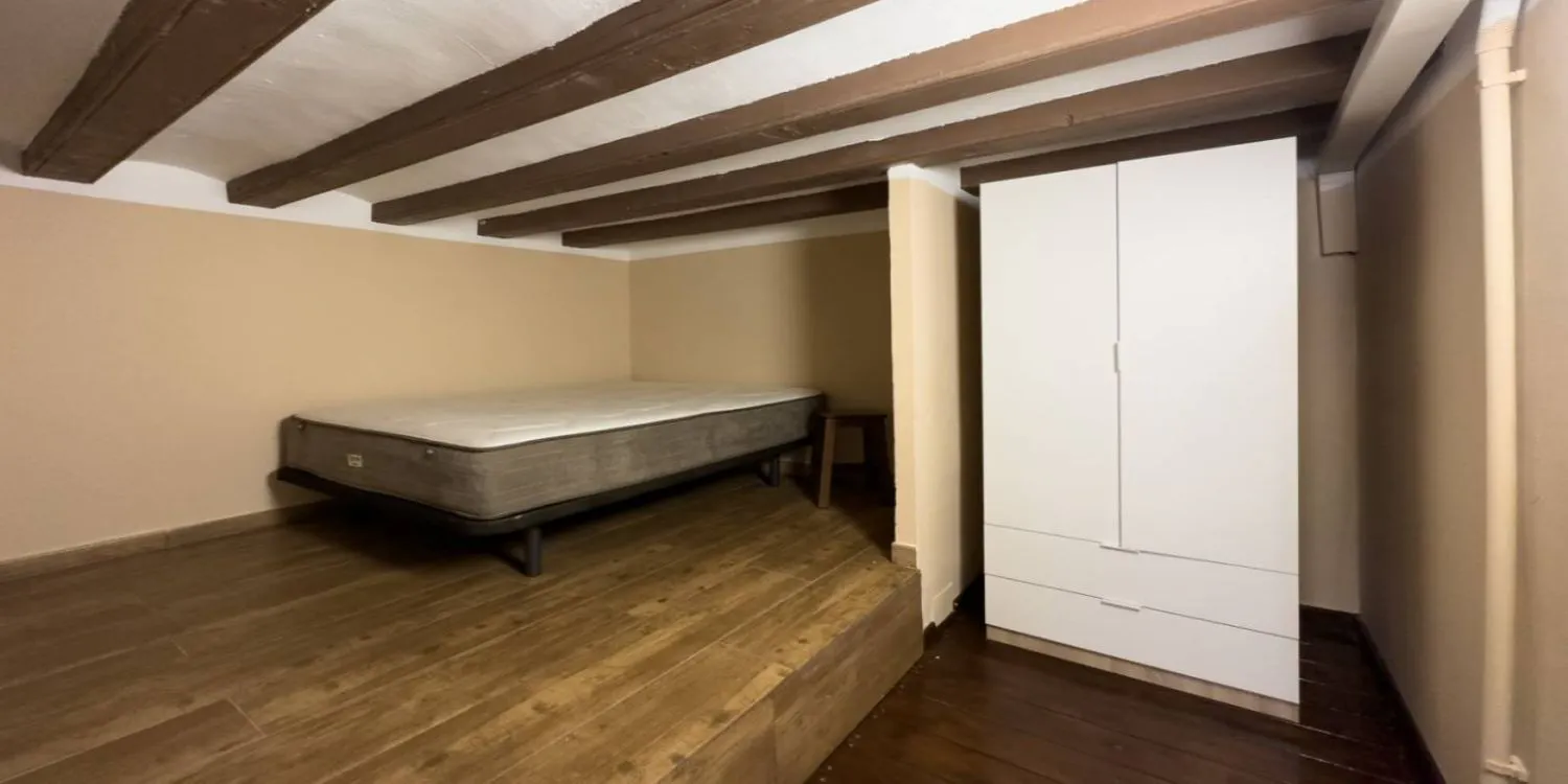1-Bedroom Apartment in Carrer de la Junta de Comerç, Barcelona (1548514) ROOM 3