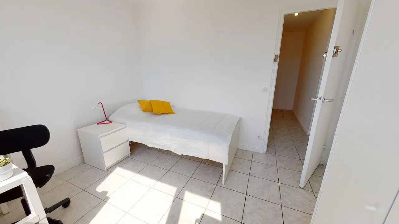 Apartment Lyon, 1 bed, 9m² — photo 11