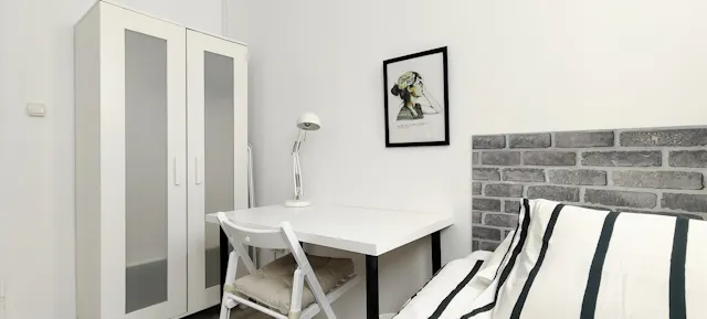 Private room in Calle de las Fuentes, Madrid (1548592) room image 1