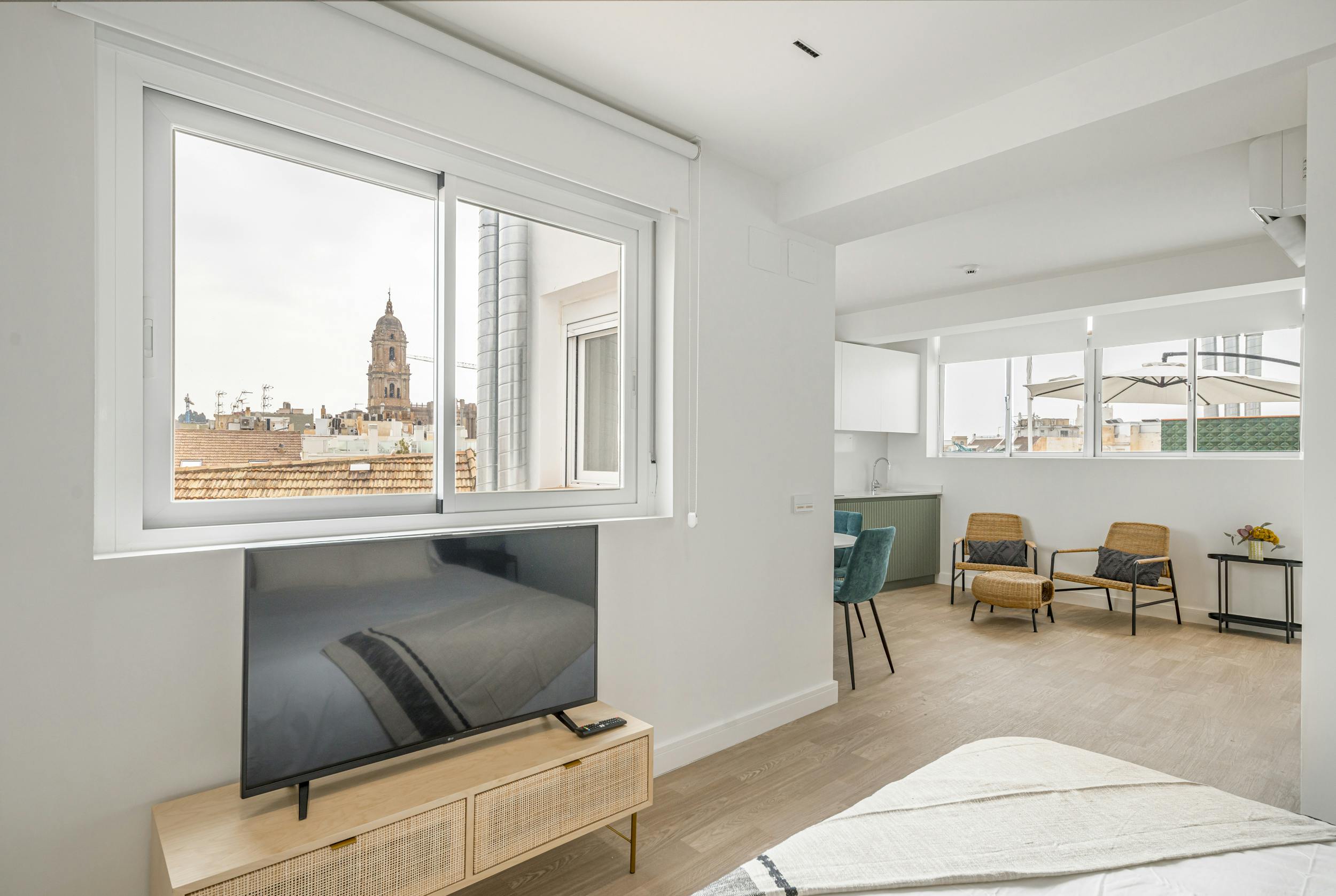 Private room for rent for €1,450 per month in Málaga, Calle San Juan