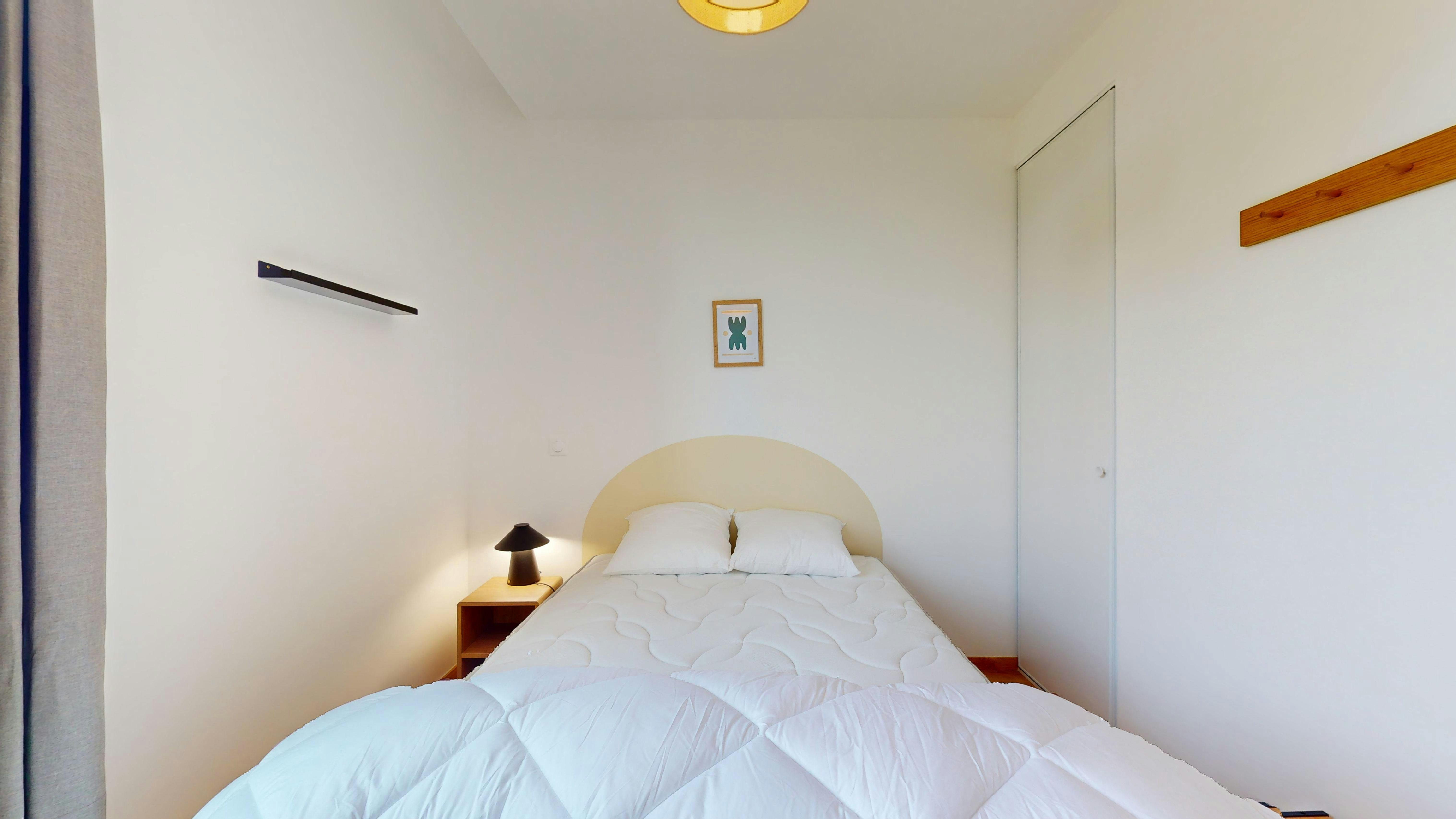 Apartment Cergy, 1 bed, 11m² — photo 1