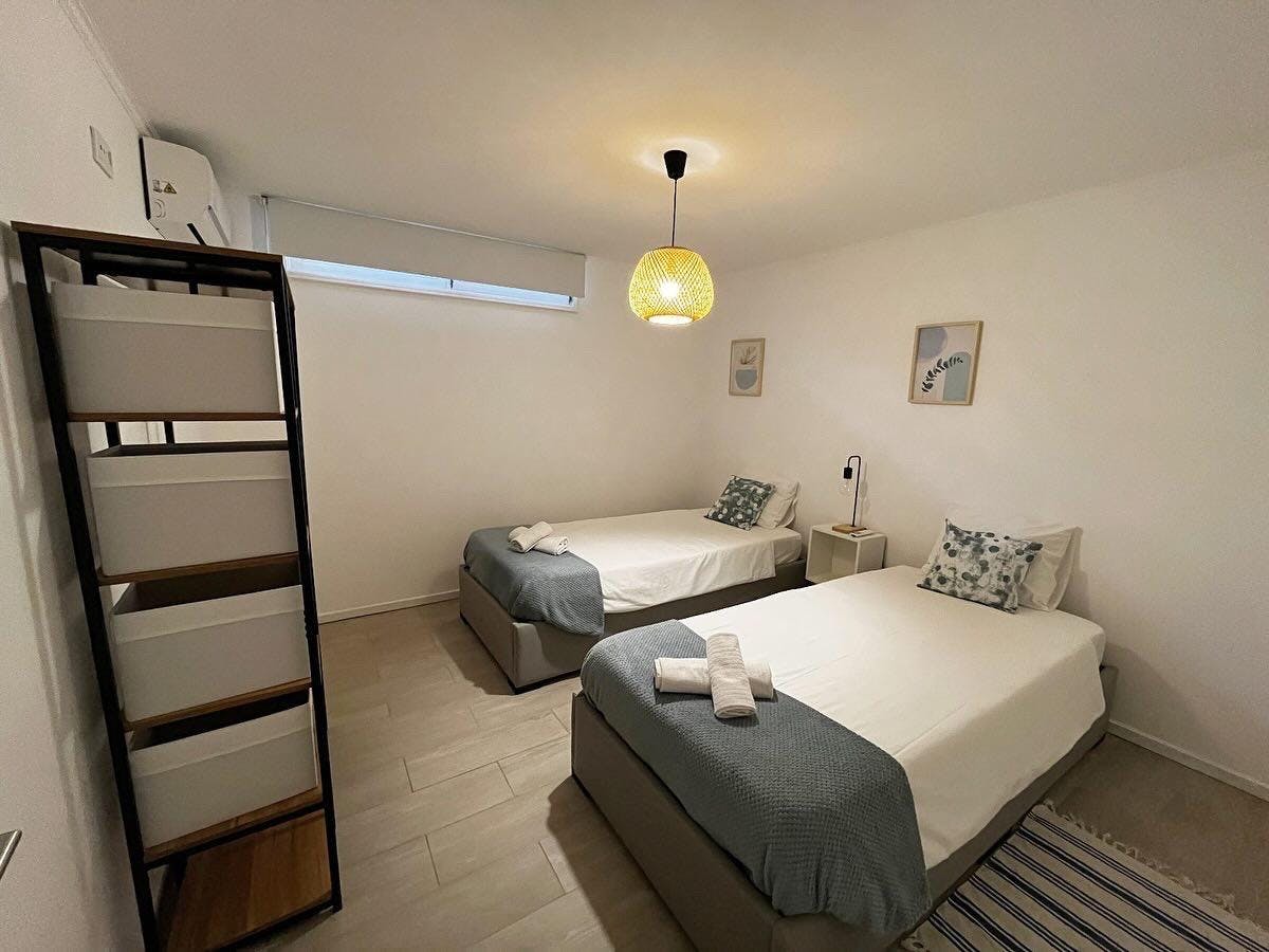Mehrbettzimmer zu mieten für 360 € pro Monat in Matosinhos, Rua Fonte Velha