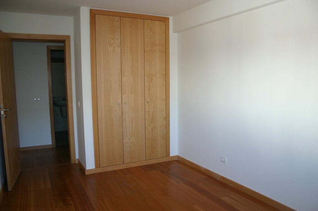 Rua Fernando Maurício, Lisbon preview