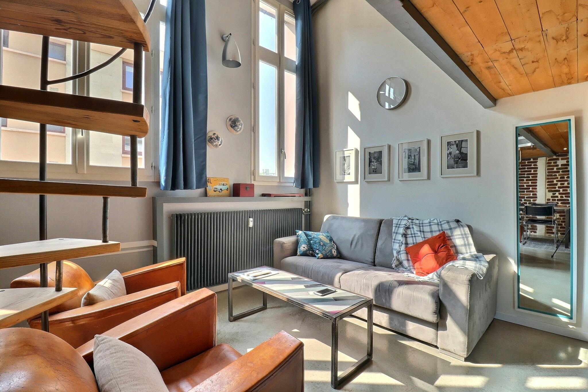 Apartment for rent for €1,590 per month in Paris, Rue Arthur Rozier