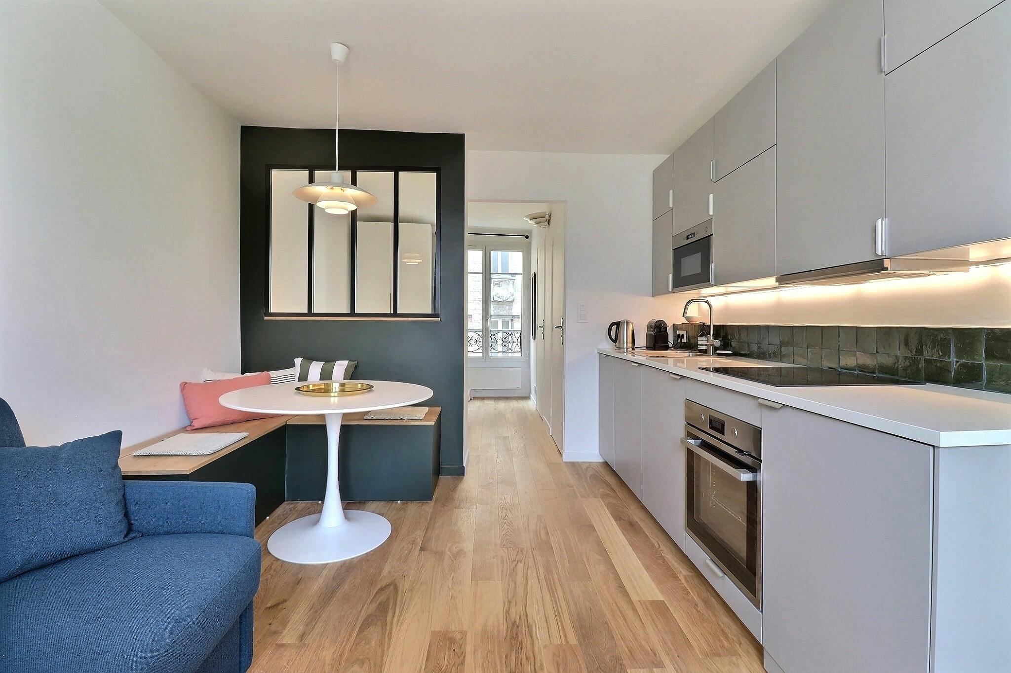 Apartment for rent for €1,505 per month in Paris, Rue du Rendez-Vous