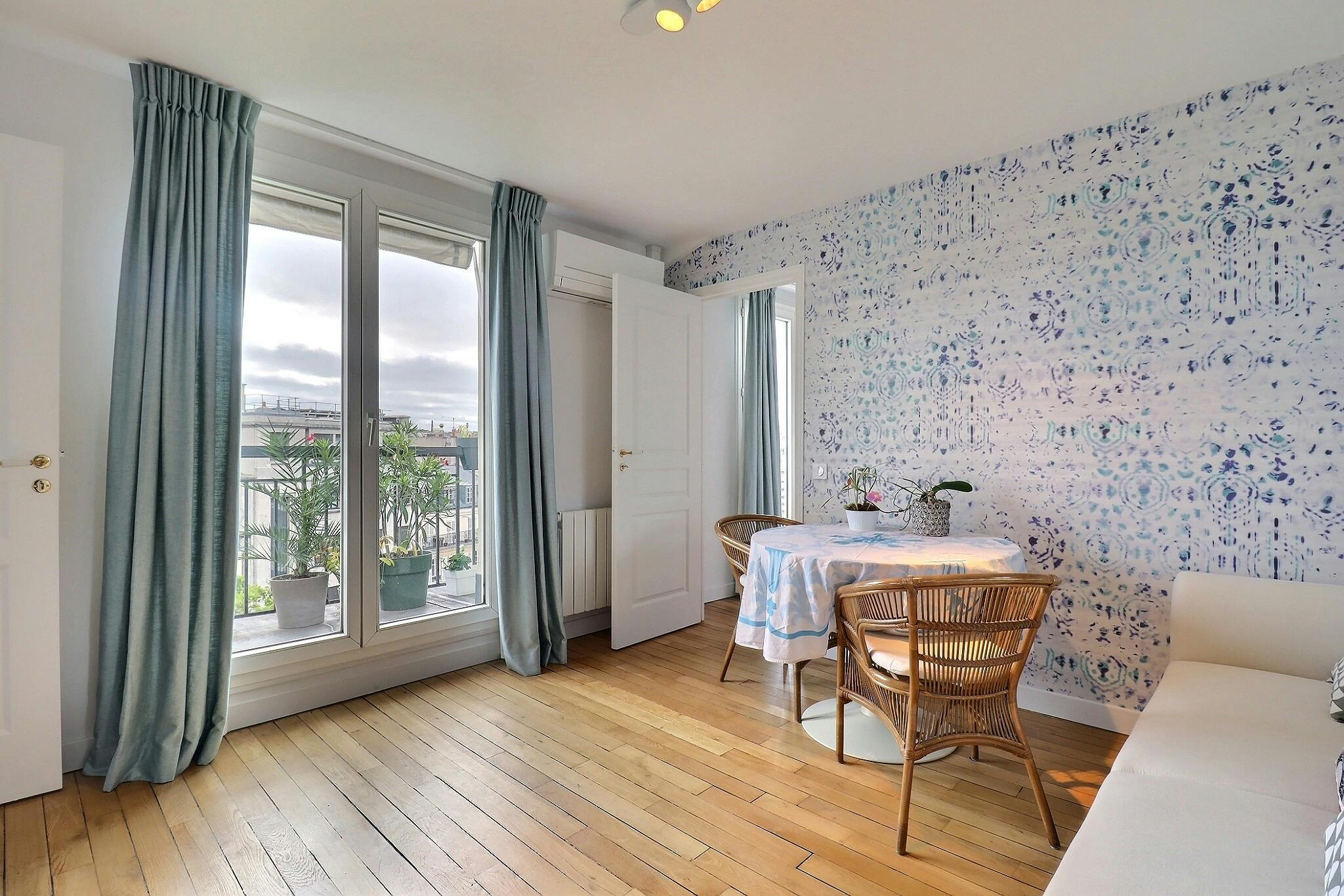 1-Bedroom Apartment in Rue Tronchet, Paris (1549237) ROOM 2