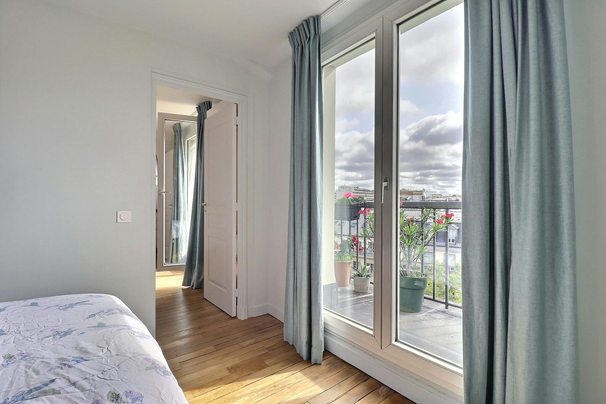 1-Bedroom Apartment in Rue Tronchet, Paris (1549237) room image 10