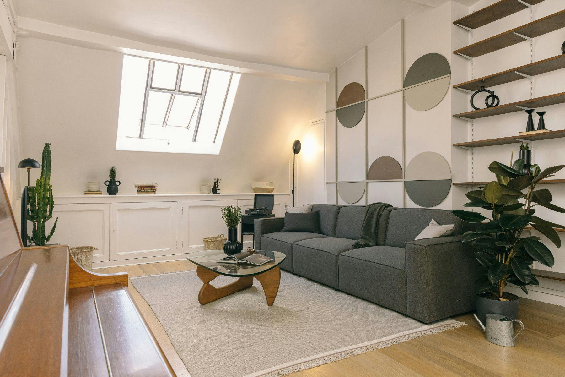 Apartment for rent for €4,779 per month in Paris, Rue Danielle Casanova