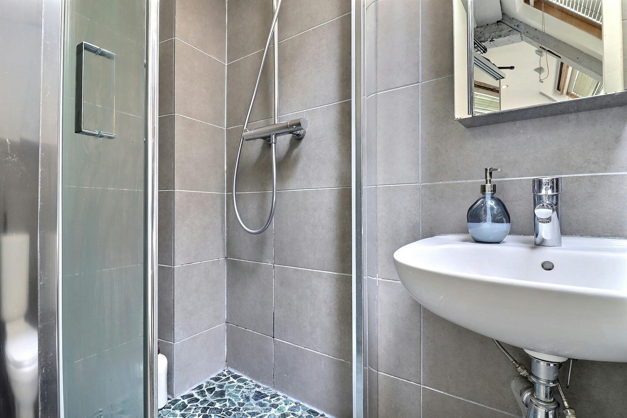 1-Bedroom Apartment in Rue Saint-Honoré, Paris (1549411) room image 10
