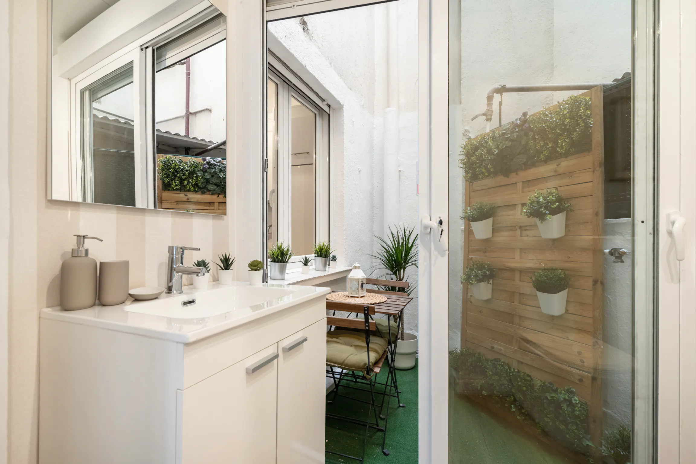 4-Bedroom Apartment in Calle de Zabaleta, Madrid (1549433) ROOM 4