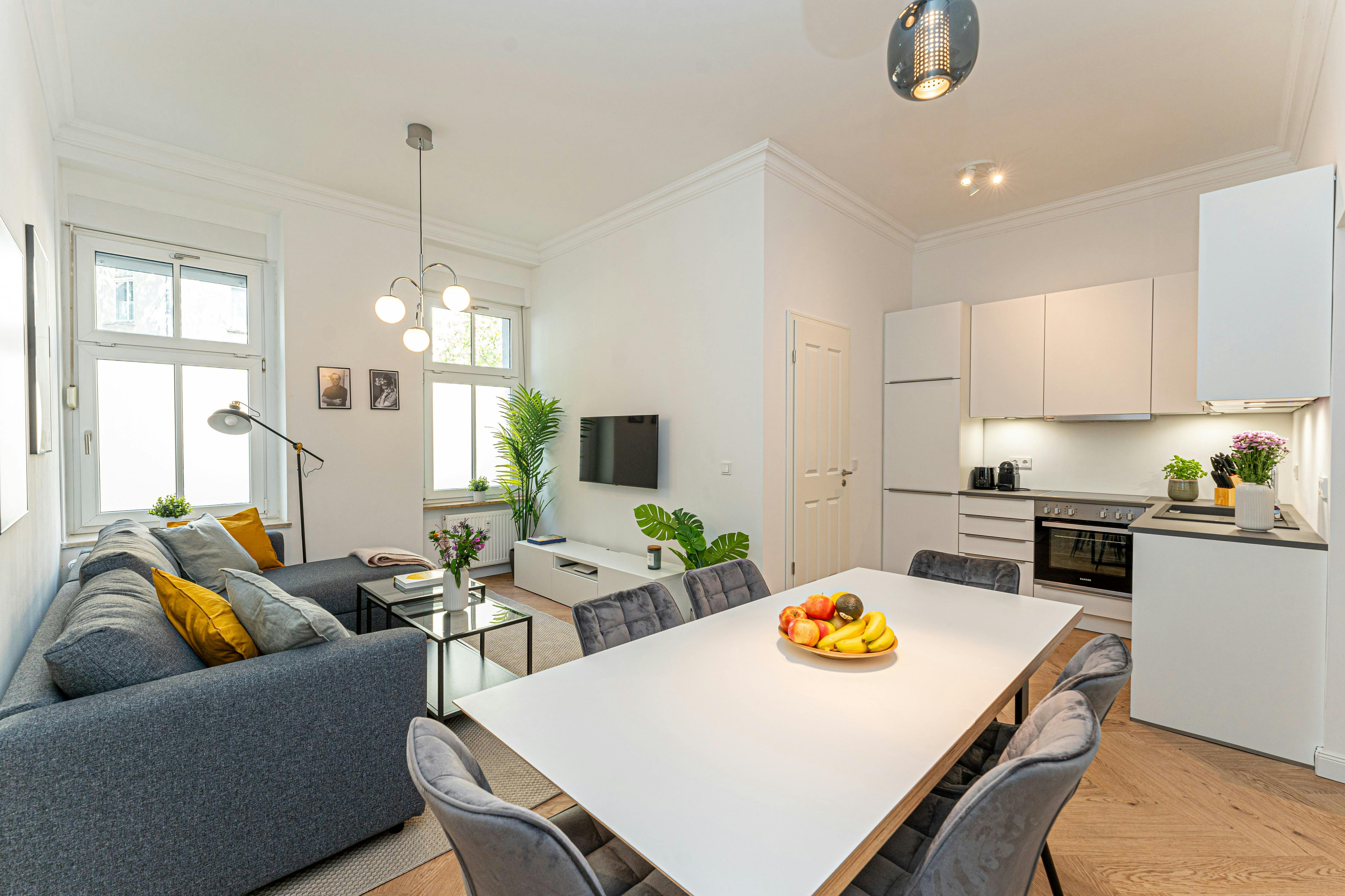 Apartment for rent for €2,199 per month in Berlin, Pohlestraße