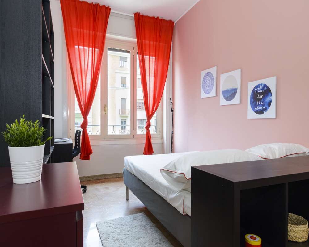 Viale Andrea Doria, Milan