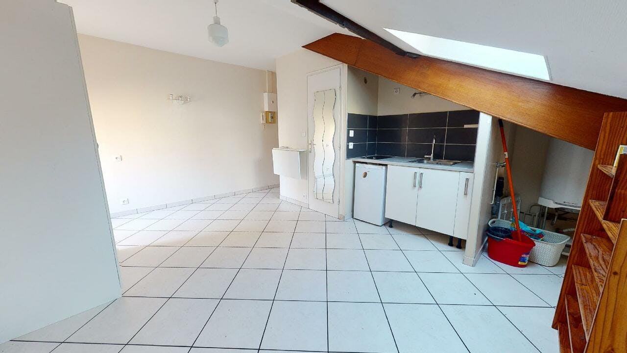 Studio for rent on Rue Saumaise, Dijon