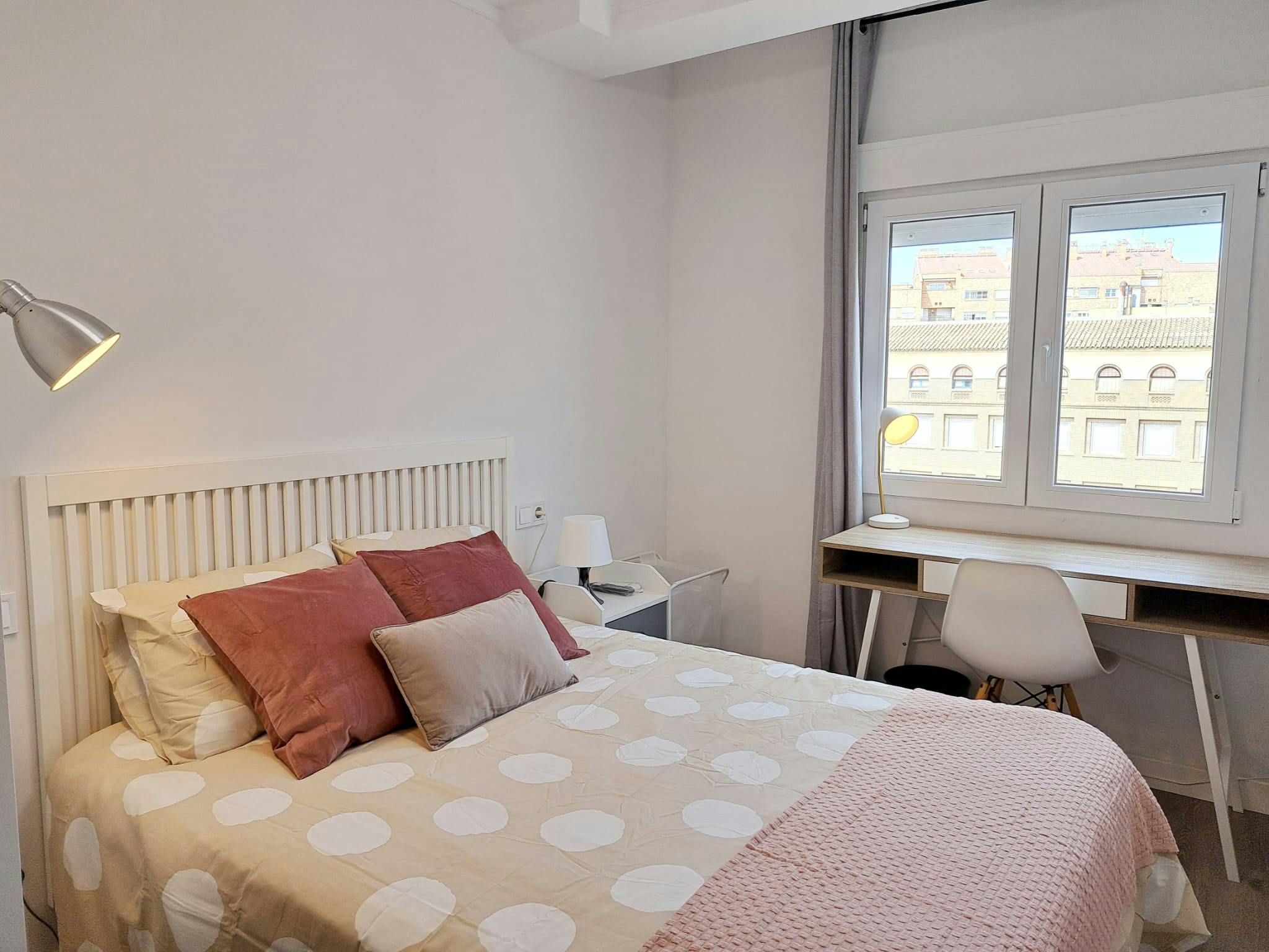 Apartment Zaragoza, 1 bed, 12m² — photo 15