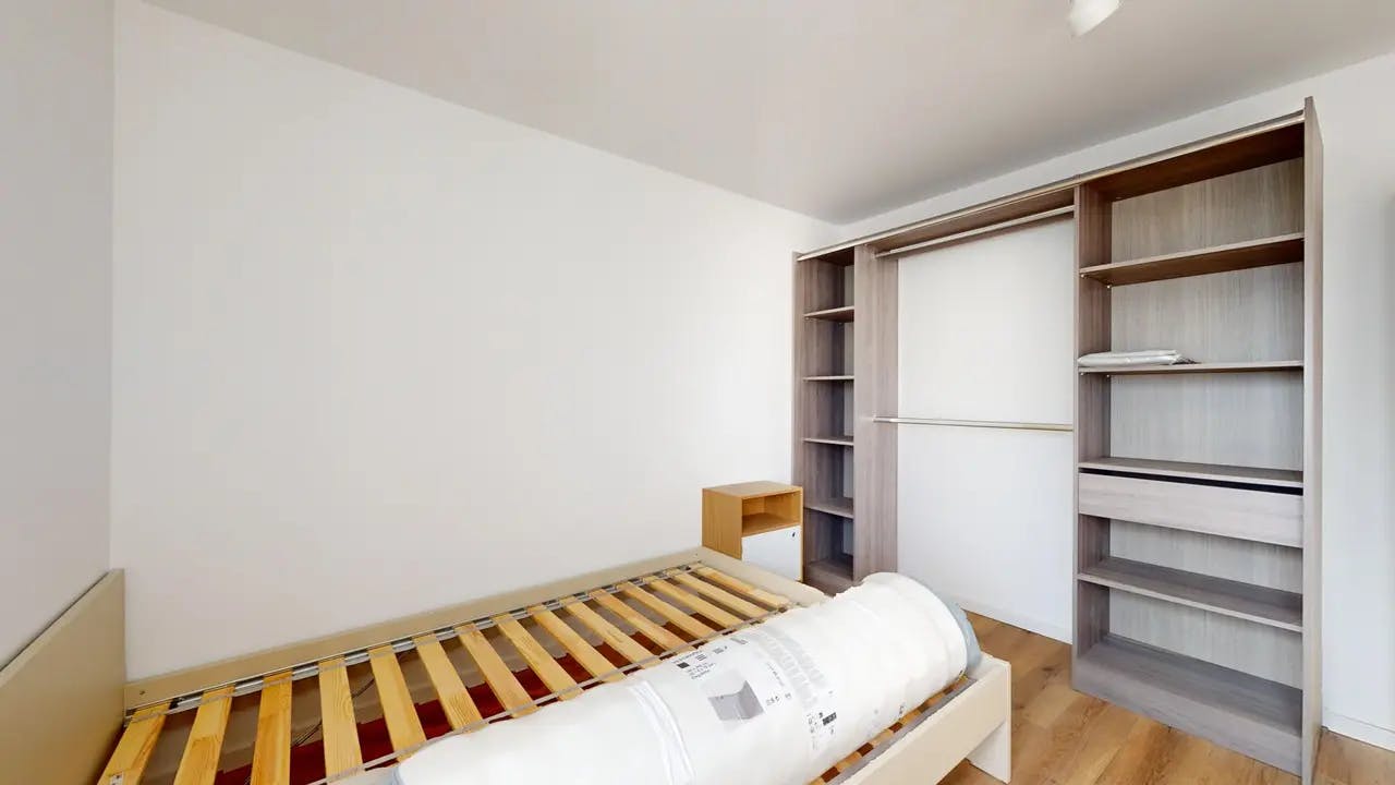 Private room in Rue Frémy, Lille (1549595) room image 2