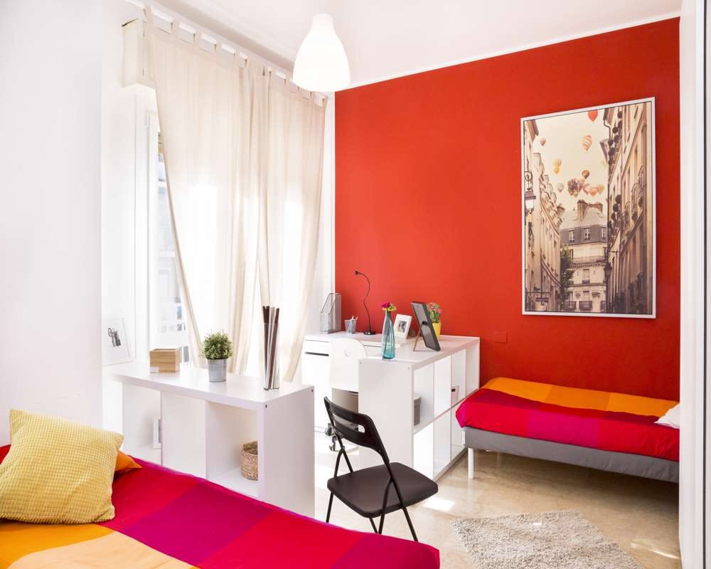 Private room for rent for €705 per month in Milan, Viale Carlo Espinasse