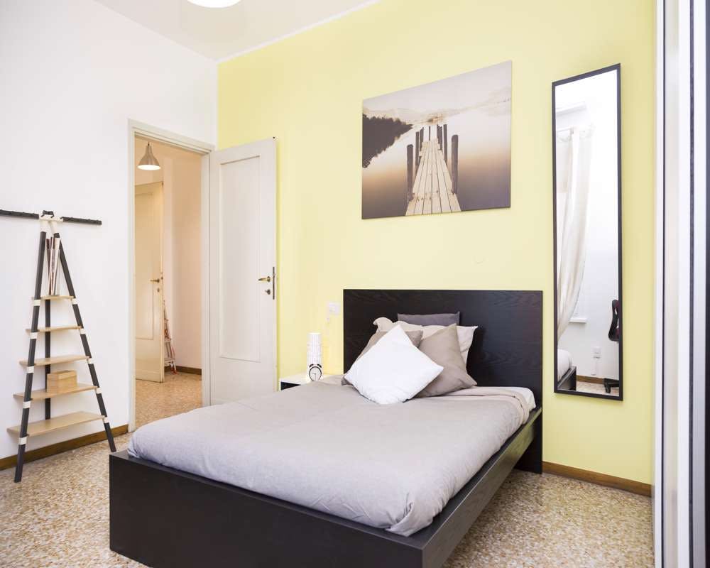 Private room for rent for €730 per month in Milan, Viale Carlo Espinasse