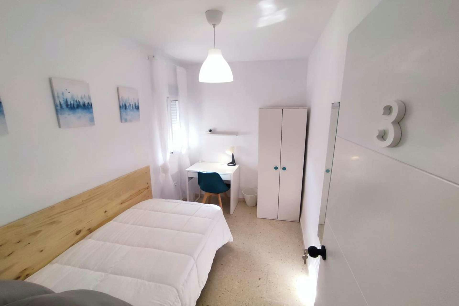 Calle Ronda del Alfareros, Granada preview