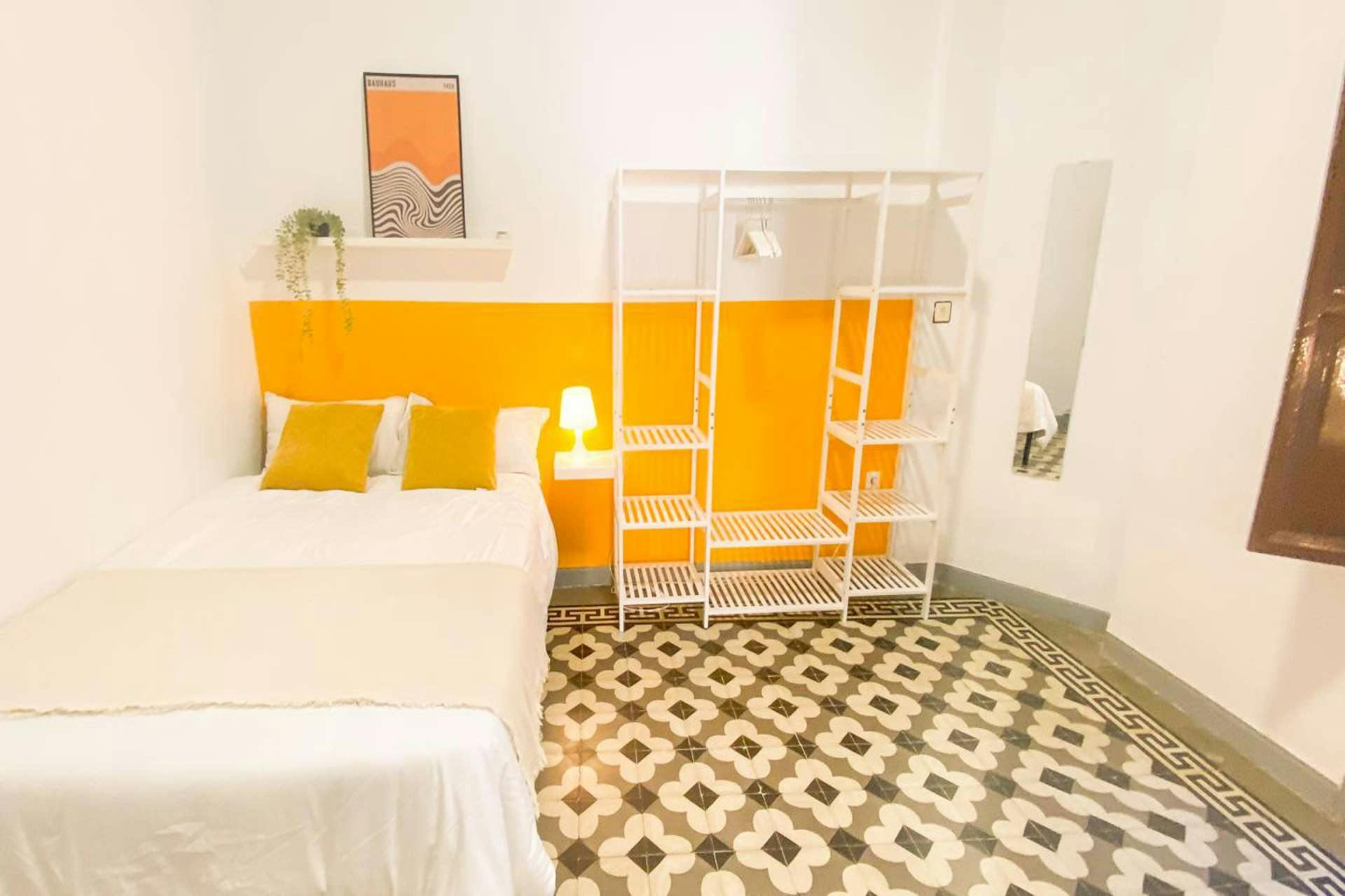 Calle de los Santos, Granada preview