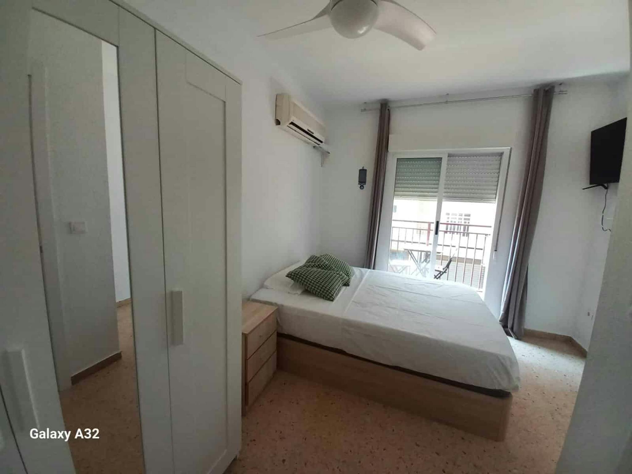 Carrer Manuela Estellés, Valencia preview