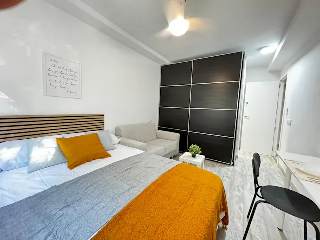 Private room in Calle de San Serapio, Madrid (1549995) room image 1