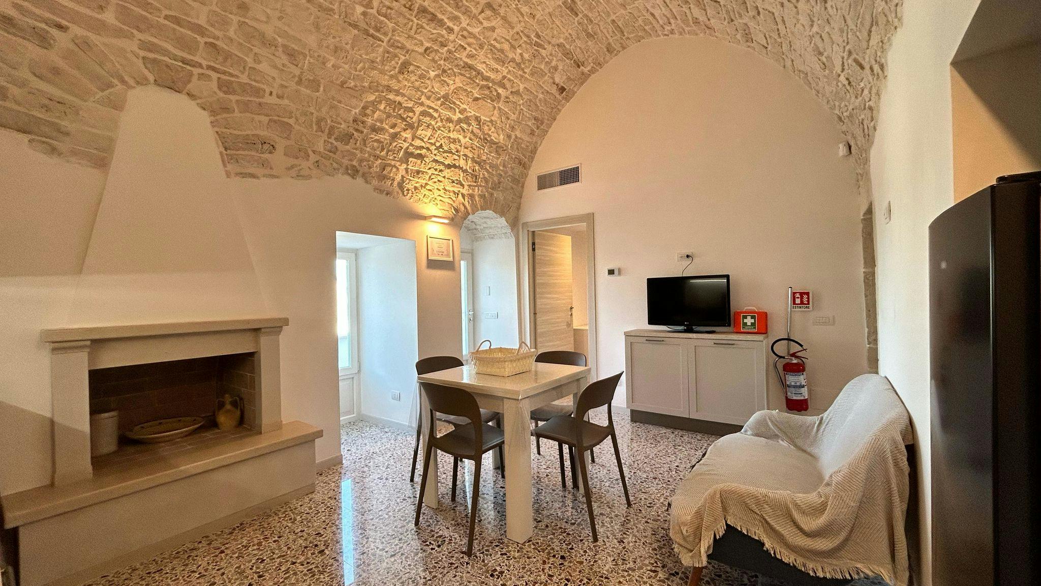 Apartment for rent for €1 per month in Monopoli, Contrada Sant'Oronzo