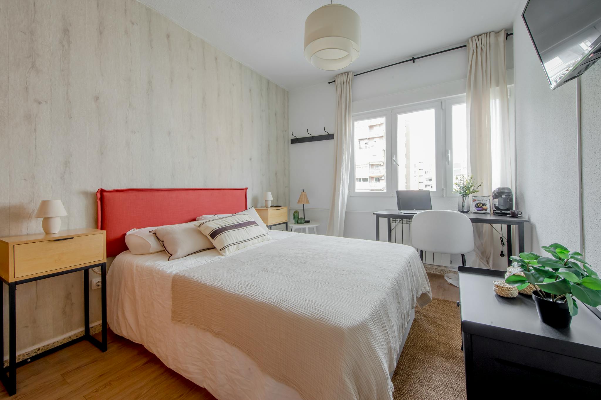 Calle de la Virgen de Aránzazu, Madrid preview