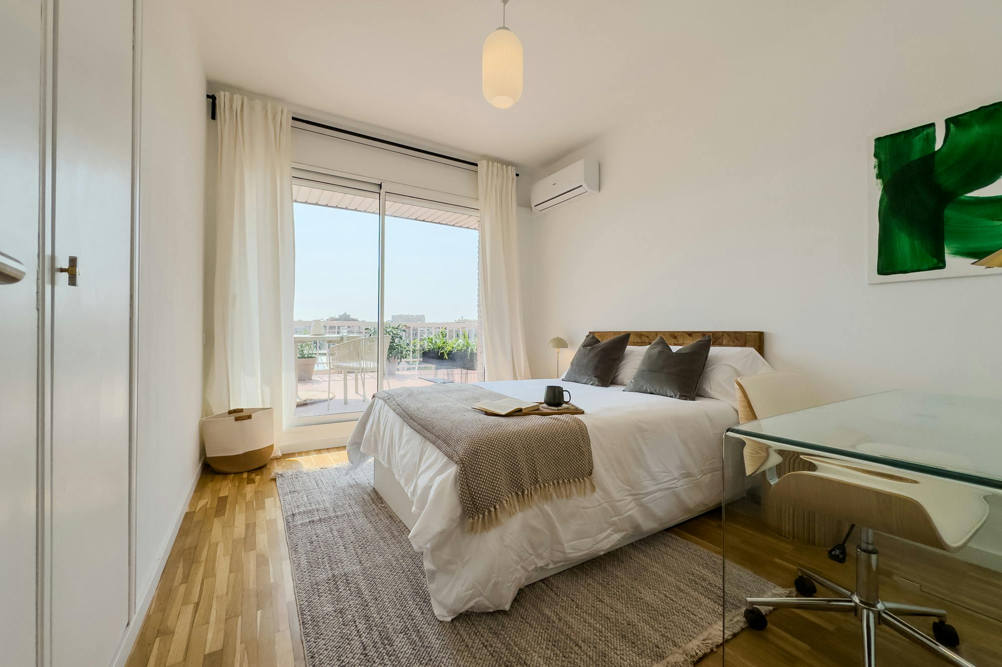 Carrer de Mallorca, Barcelona preview