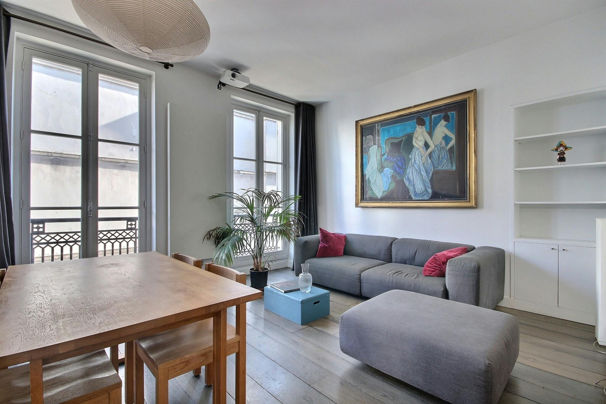 Apartment for rent for €2,889 per month in Paris, Passage du Désir