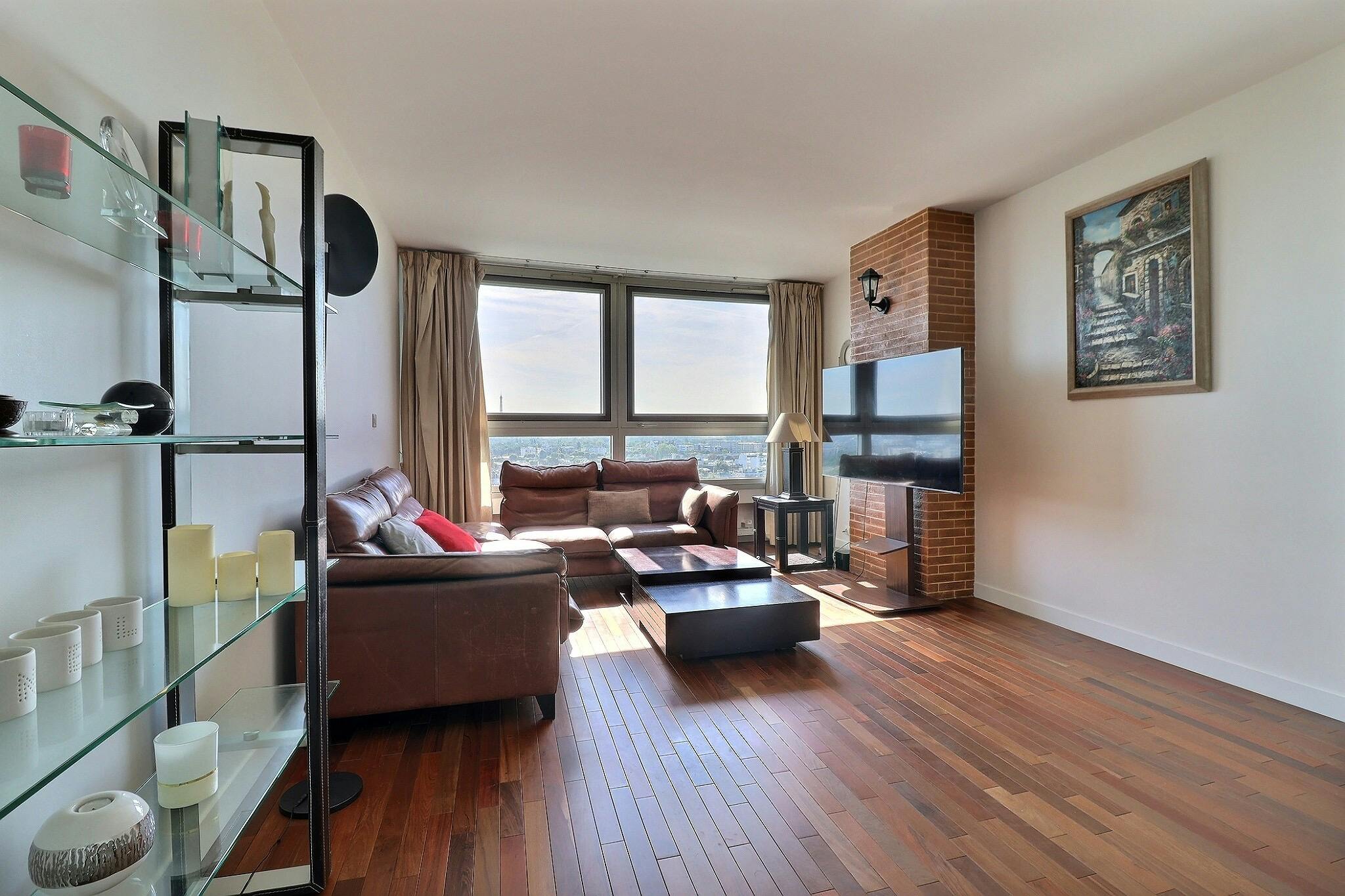 Apartment for rent for €3,180 per month in Puteaux, Square Léon Blum