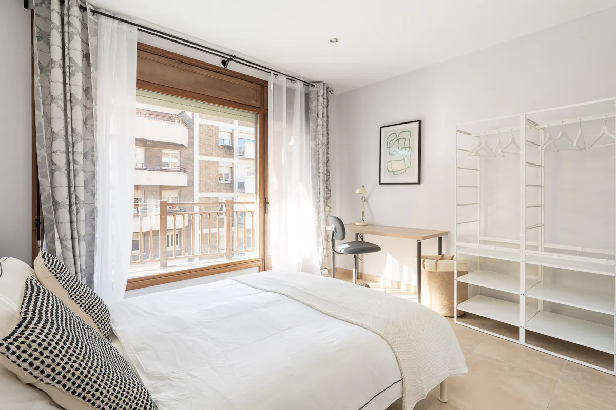 Private room in Carrer del Comte Borrell, Barcelona (1550818) ROOM