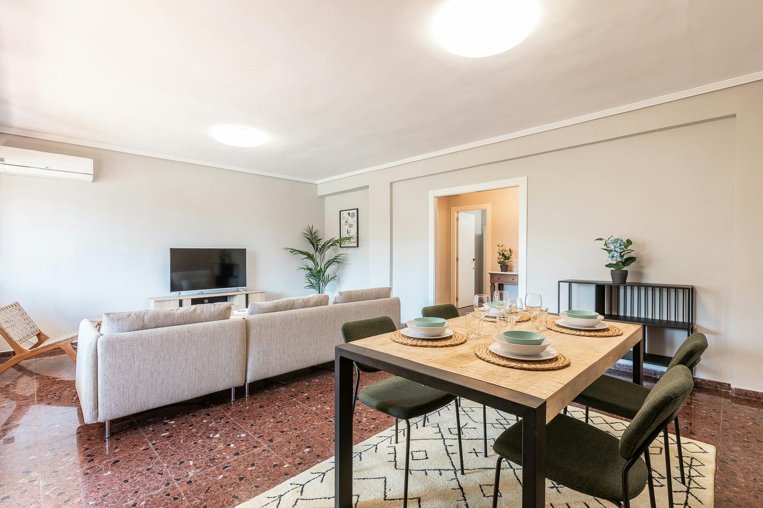 Apartment Valencia, 1 bed, 12m² — photo 17