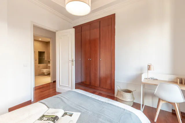 Private room in Calle Navellos, Valencia (1550880) room image 2