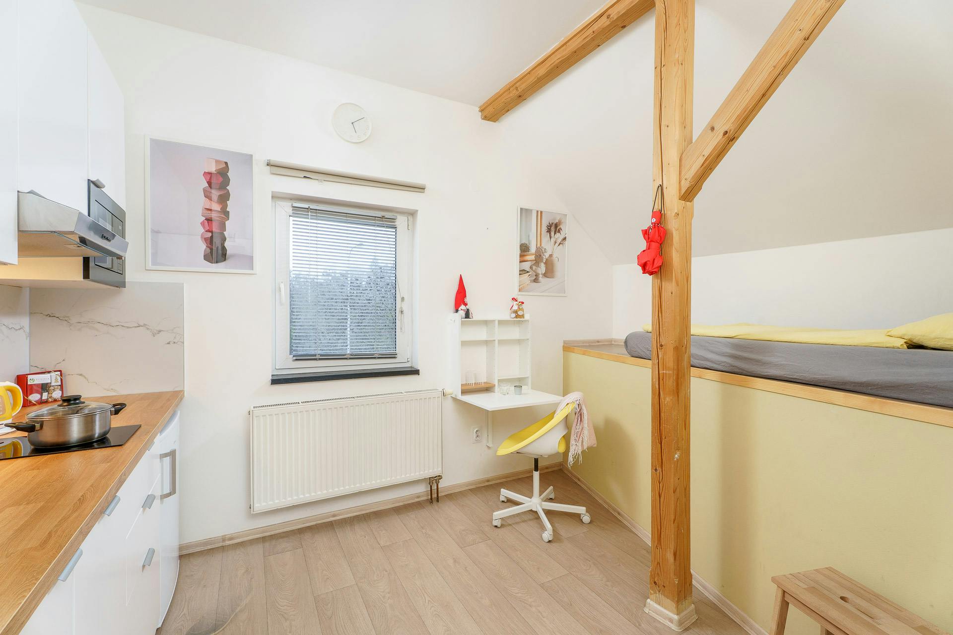 Студия сдается в аренду за 23 900 CZK в месяц в Prague, Čerčanská