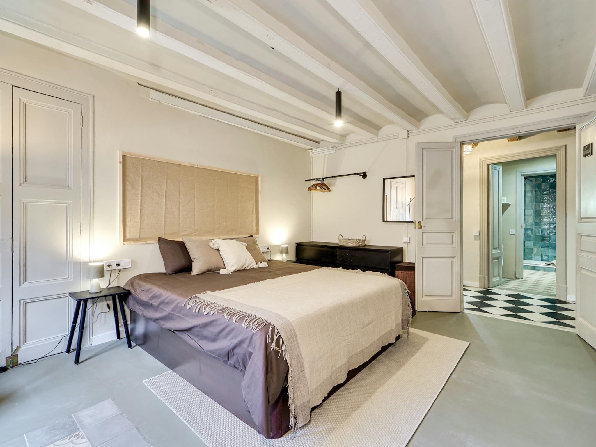 Carrer de les Heures, Barcelona preview