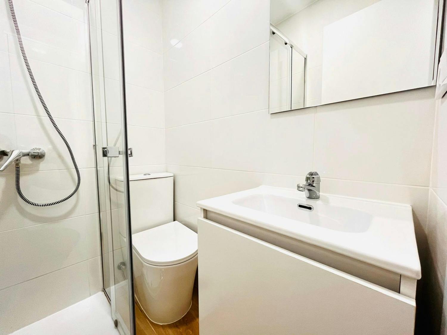 Apartment Madrid, 1 bed, 8m² — photo 1