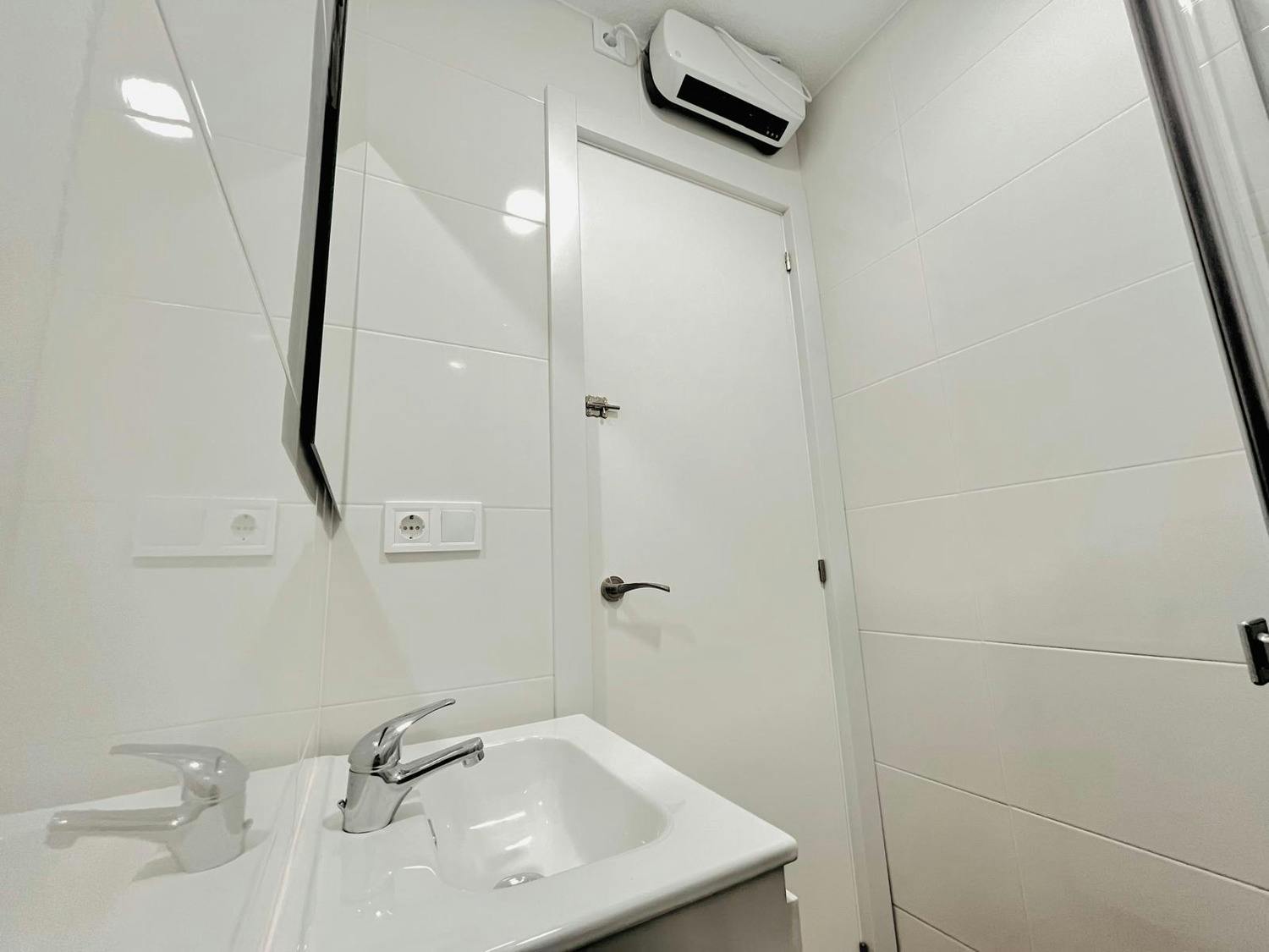 Apartment Madrid, 1 bed, 8m² — photo 2