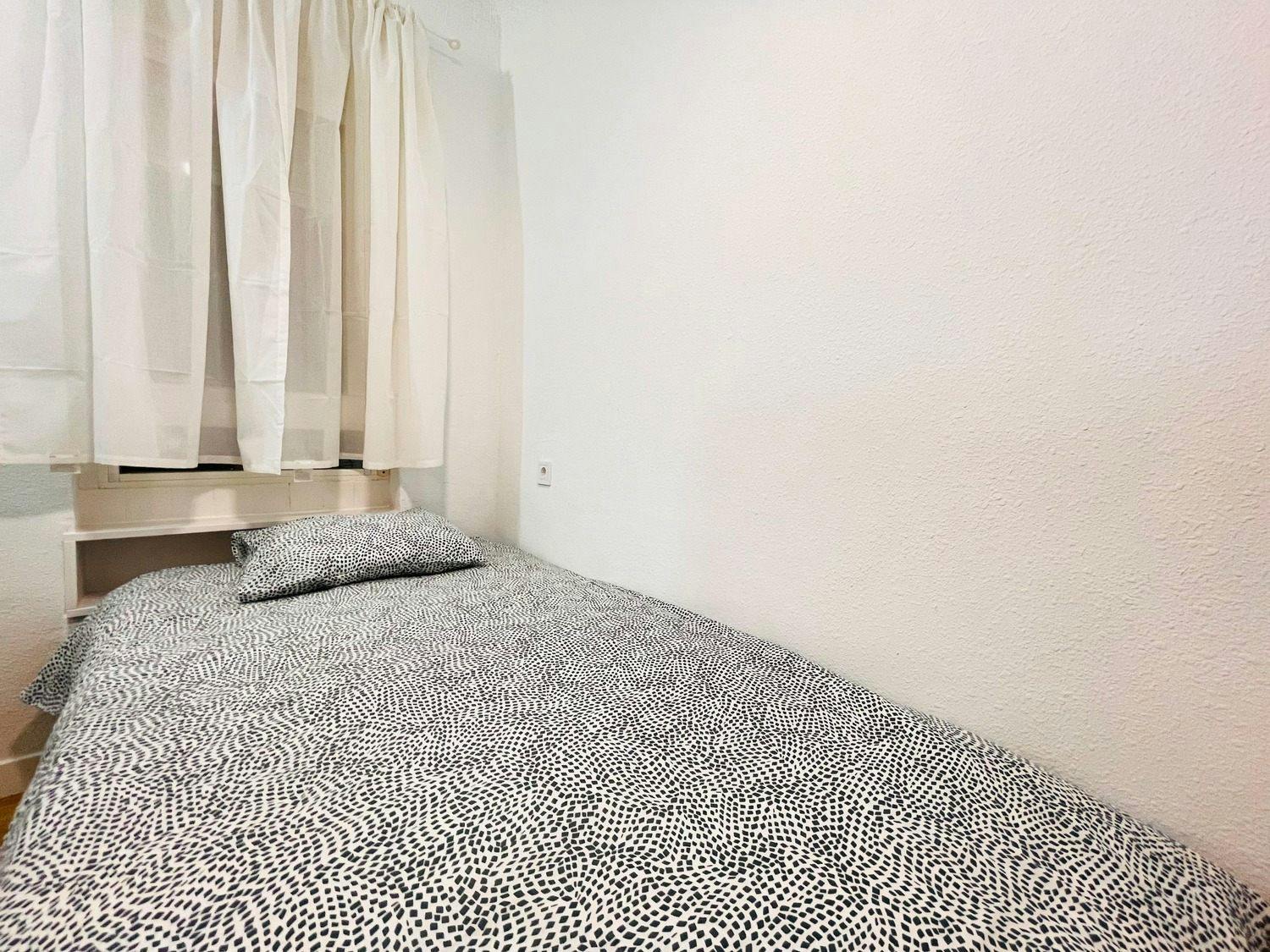 Apartment Madrid, 1 bed, 8m² — photo 5