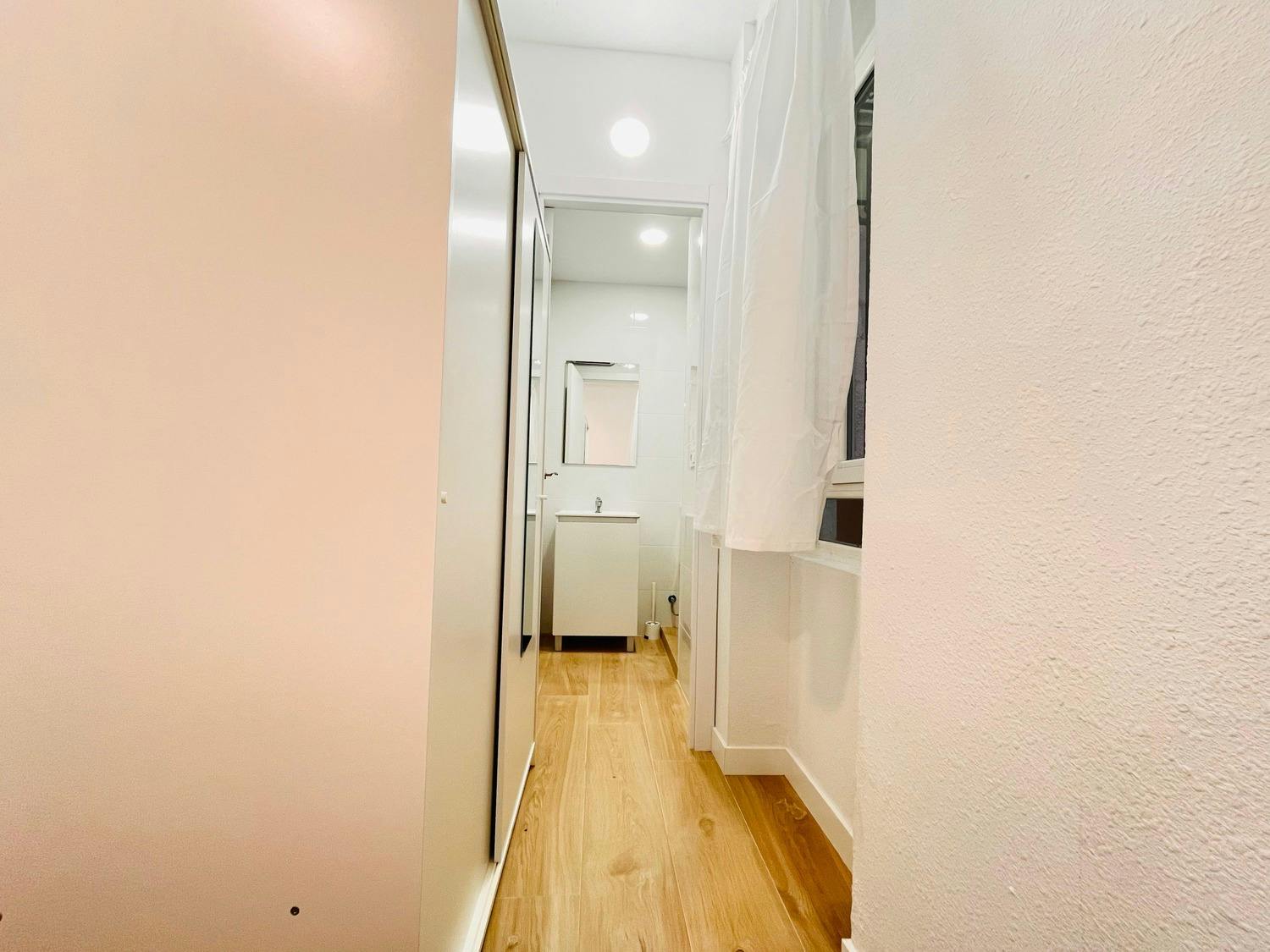 Apartment Madrid, 1 bed, 8m² — photo 11