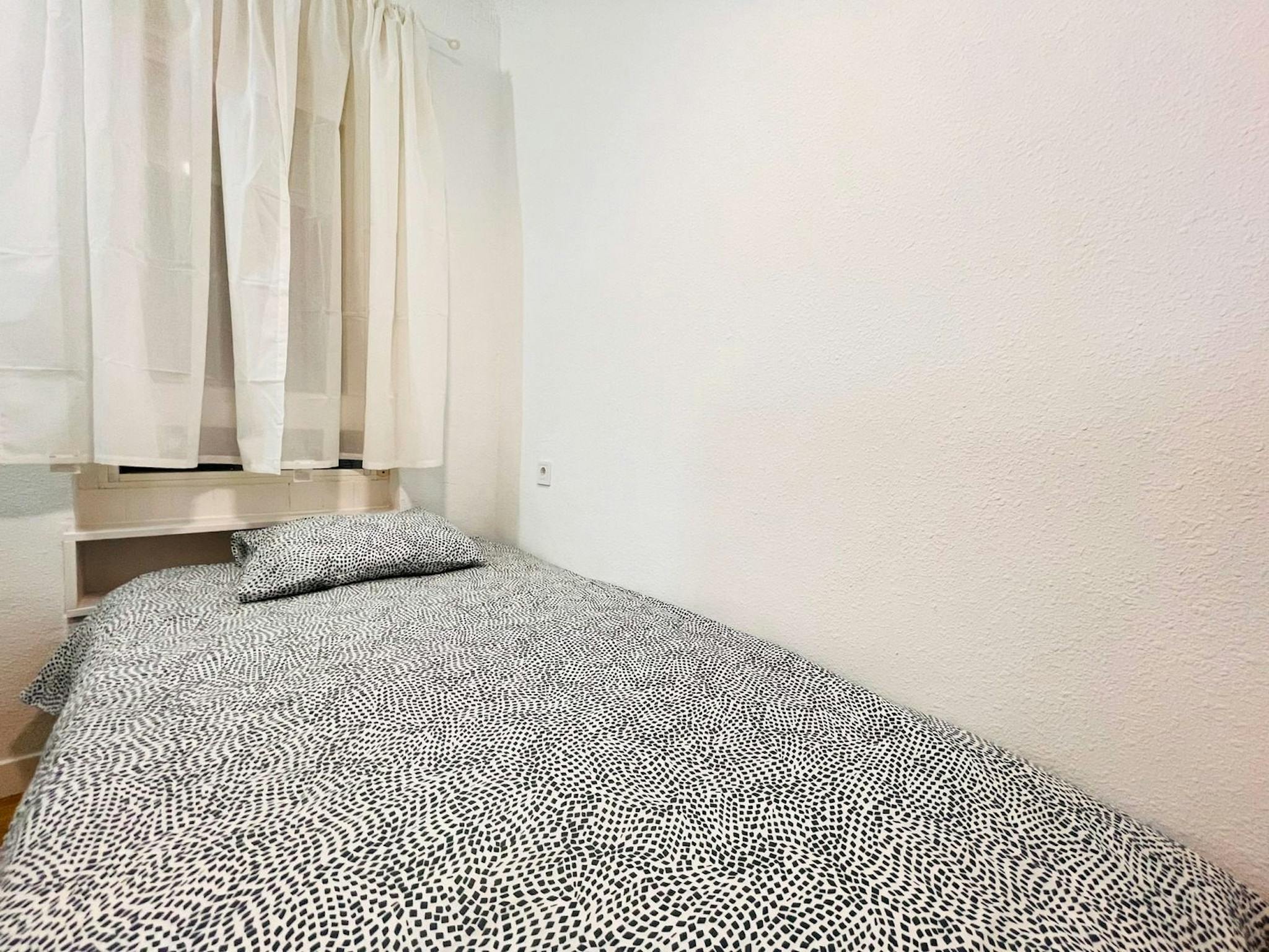 Calle de Picos de Europa, Madrid preview