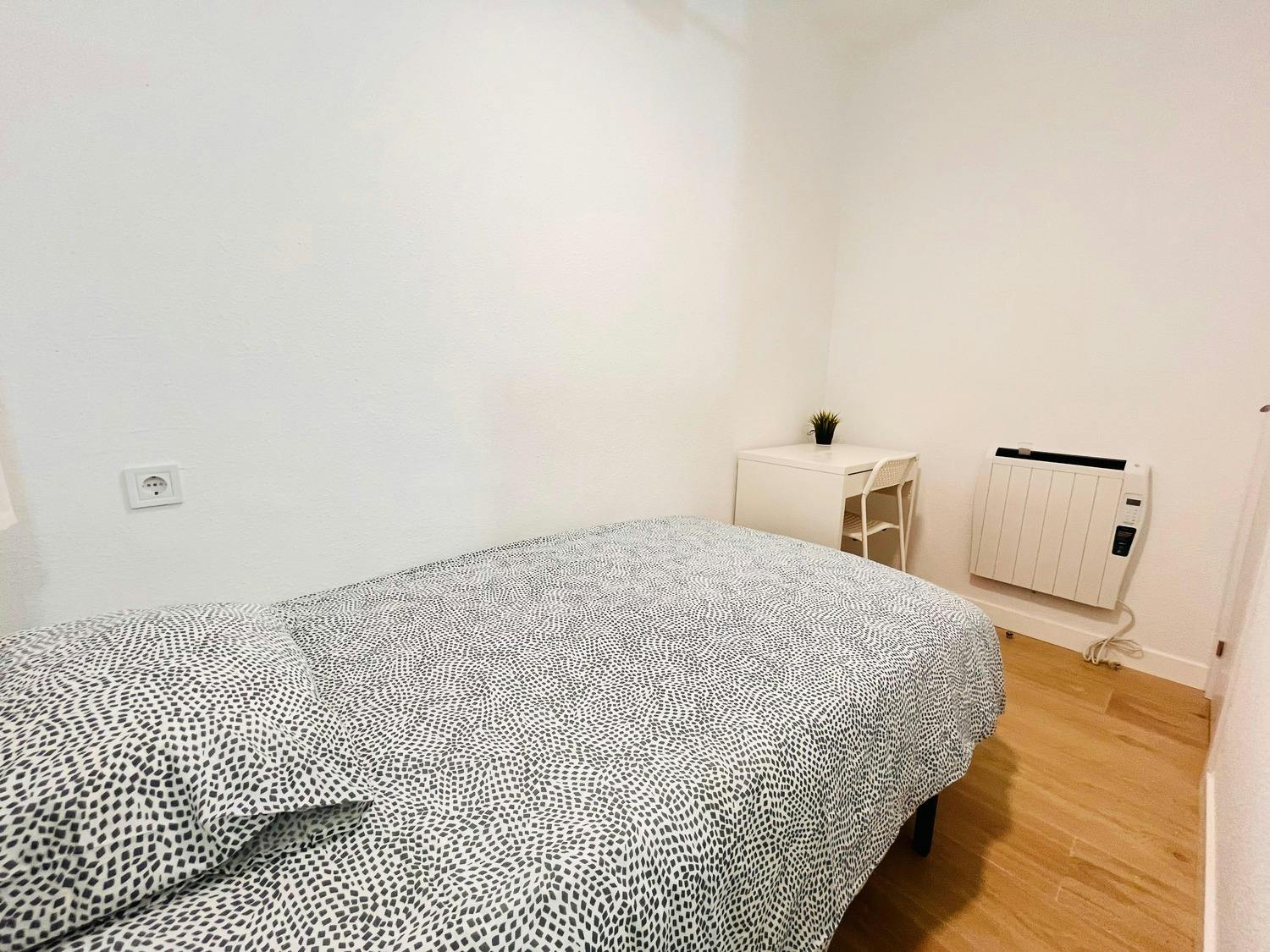 Apartment Madrid, 1 bed, 8m² — photo 19