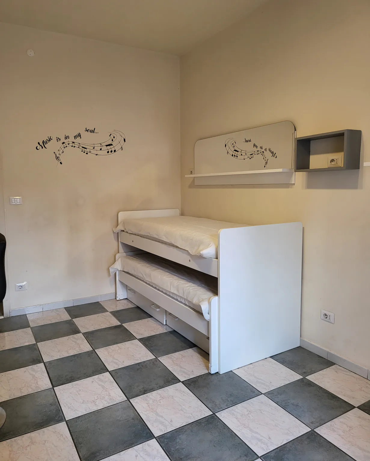 Building in Piazza Borgo Dora, Turin (1551070) ROOM 1
