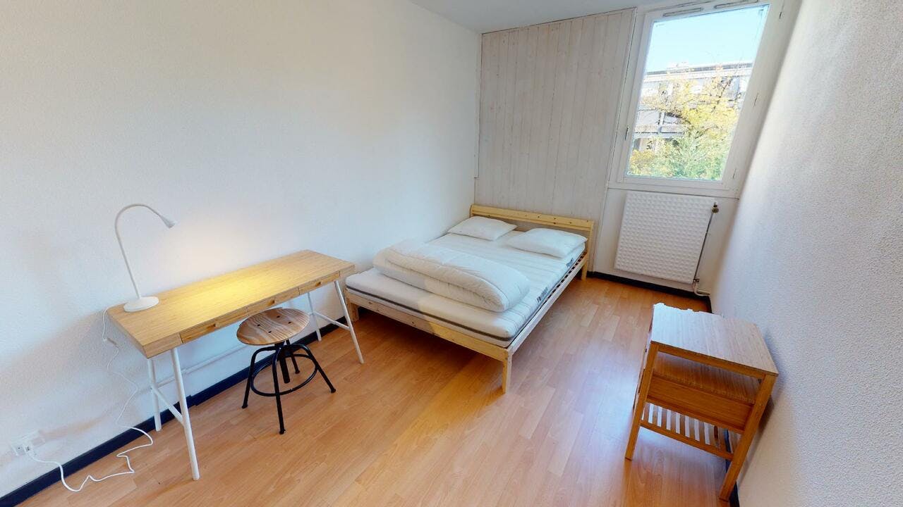 Place des Géants, Grenoble preview